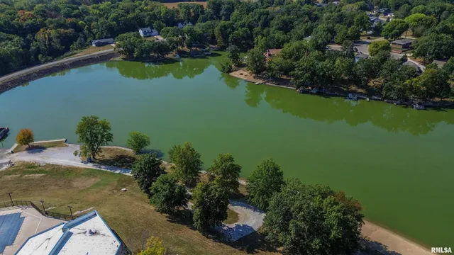 $325,000 | 10250 West Lake Camelot Drive, Mapleton, IL 61547