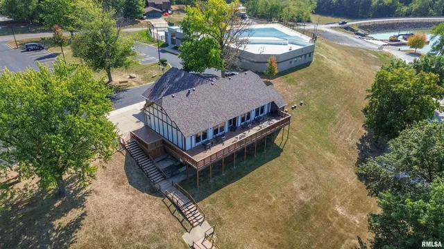 $325,000 | 10250 West Lake Camelot Drive, Mapleton, IL 61547