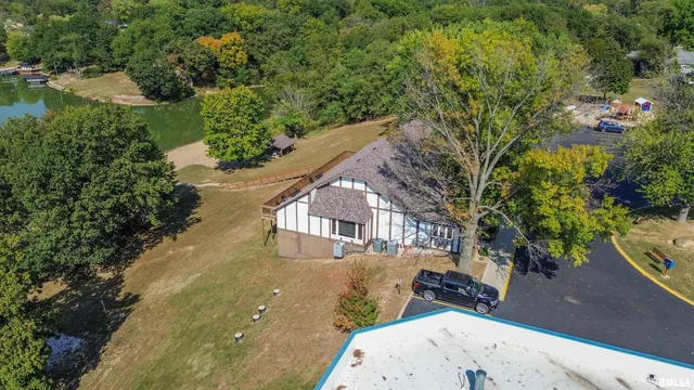 $325,000 | 10250 West Lake Camelot Drive, Mapleton, IL 61547