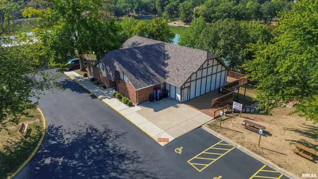 $325,000 | 10250 West Lake Camelot Drive, Mapleton, IL 61547