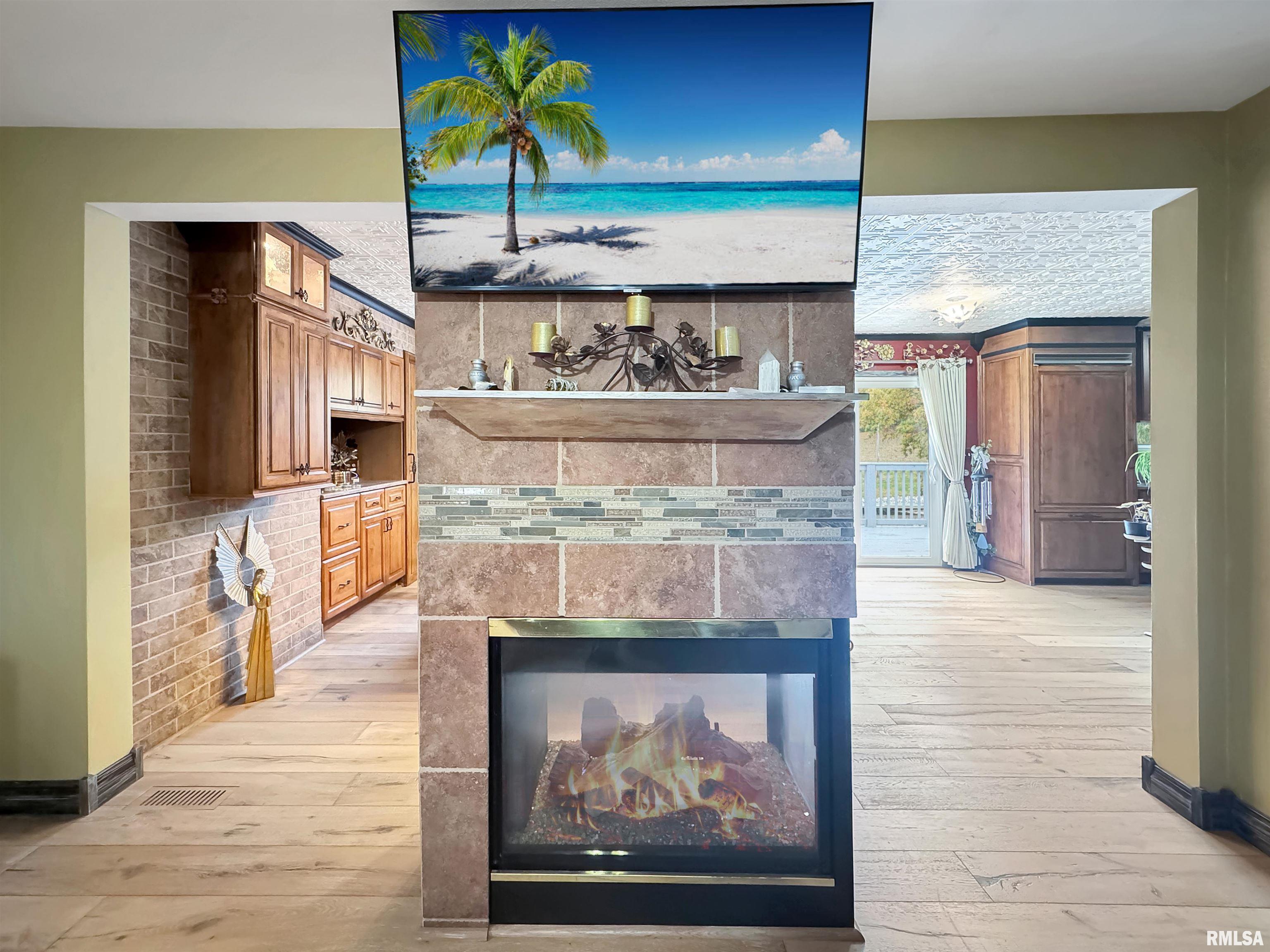 10250 West Lake Camelot Drive Mapleton, IL 61547 - Photo 9 of 91