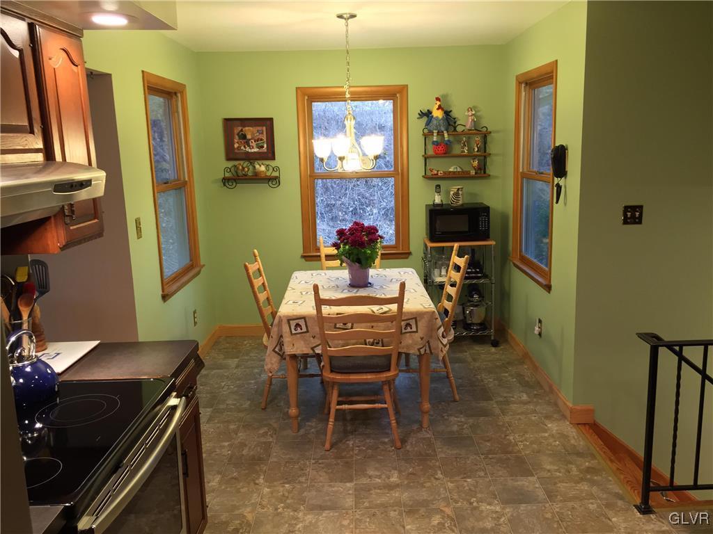 4662 Peach Bottom Road Coplay, PA 18037 - Photo 15 of 28 Kitchen Knook