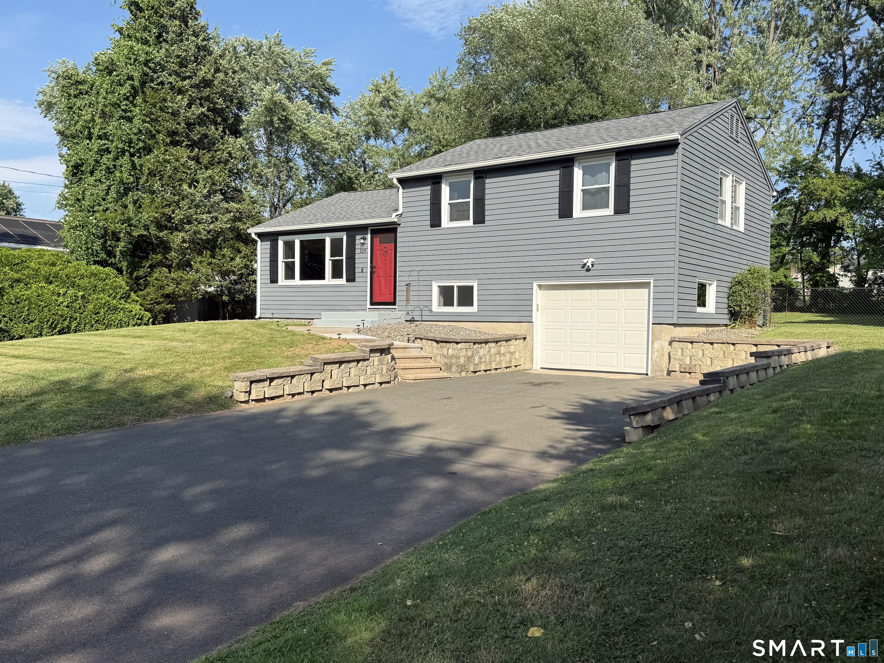 129 Overlook Road South Windsor, CT 06074 - Photo 3 of 30