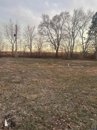 $39,900 | 908 Harland Court, Perry, KS 66073