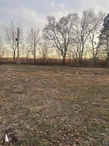 $39,900 | 908 Harland Court, Perry, KS 66073