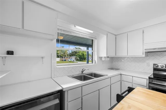 $315,000 | 3338 Cambridge Drive, Sarasota, FL 34232