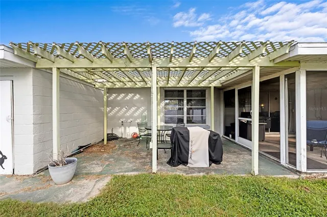 $315,000 | 3338 Cambridge Drive, Sarasota, FL 34232