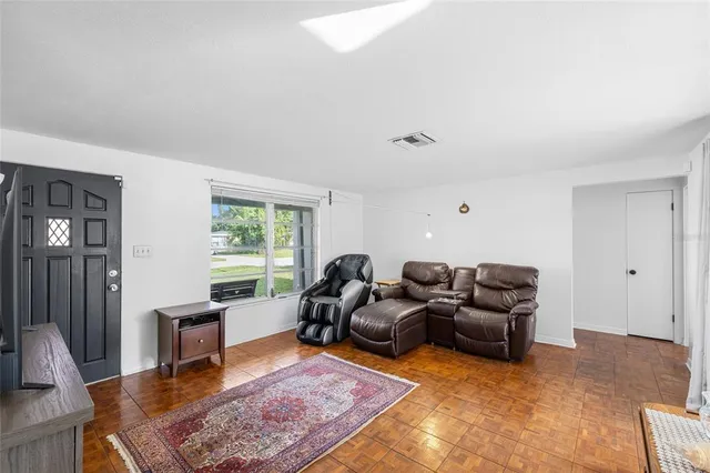 $315,000 | 3338 Cambridge Drive, Sarasota, FL 34232