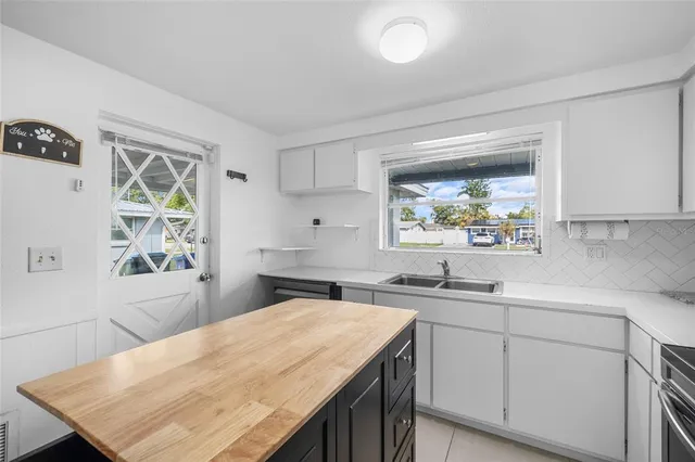 $315,000 | 3338 Cambridge Drive, Sarasota, FL 34232