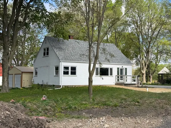 $2,600 | 6809 A Highway 71, Oswego, IL 60543