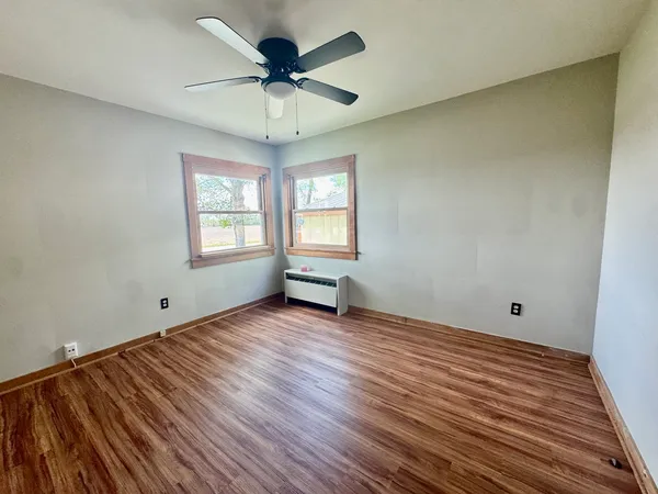 $2,600 | 6809 A Highway 71, Oswego, IL 60543