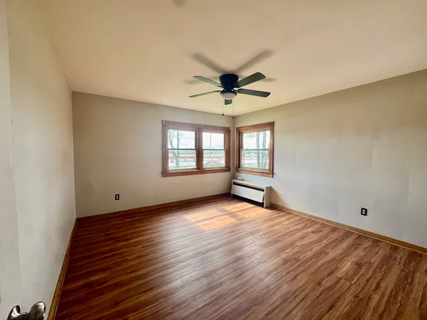 $2,600 | 6809 A Highway 71, Oswego, IL 60543