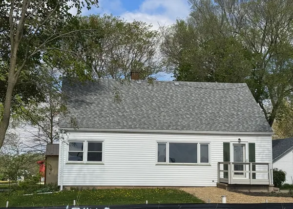 $2,600 | 6809 A Highway 71, Oswego, IL 60543