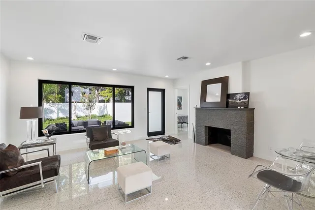 $1,350,000 | 450 North Victoria Park Road, Fort Lauderdale, FL 33301