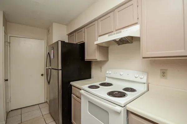 $90,000 | 9700 Leawood Boulevard, Unit 1601, Houston, TX 77099