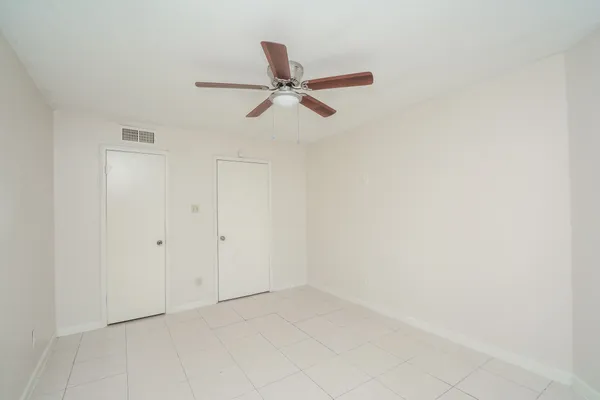 $90,000 | 9700 Leawood Boulevard, Unit 1601, Houston, TX 77099