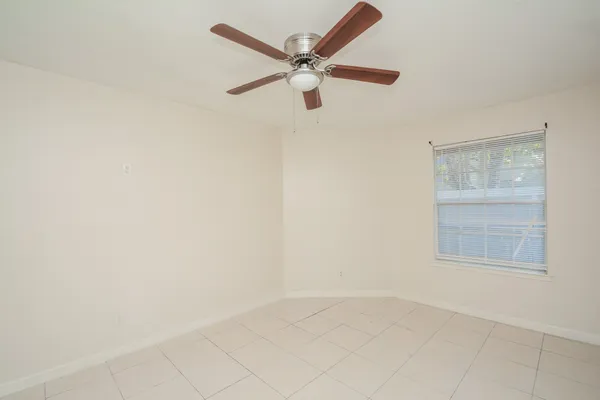 $90,000 | 9700 Leawood Boulevard, Unit 1601, Houston, TX 77099