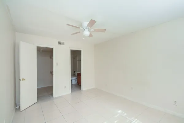 $90,000 | 9700 Leawood Boulevard, Unit 1601, Houston, TX 77099