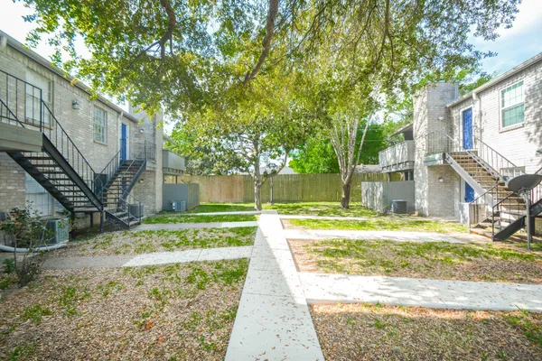 $90,000 | 9700 Leawood Boulevard, Unit 1601, Houston, TX 77099