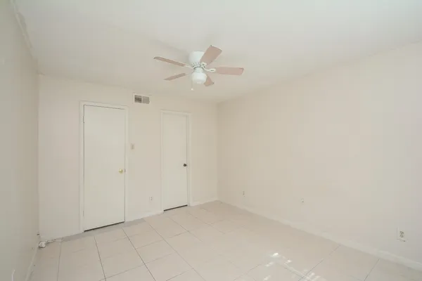$90,000 | 9700 Leawood Boulevard, Unit 1601, Houston, TX 77099