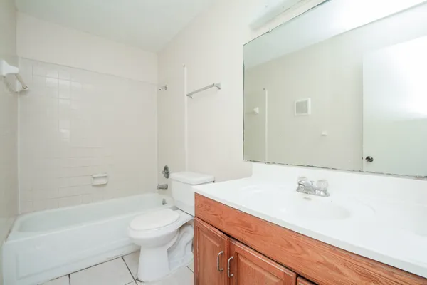 $90,000 | 9700 Leawood Boulevard, Unit 1601, Houston, TX 77099