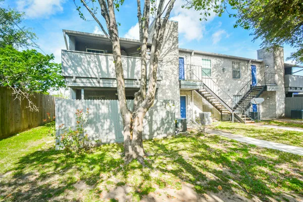 $90,000 | 9700 Leawood Boulevard, Unit 1601, Houston, TX 77099