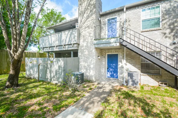 $90,000 | 9700 Leawood Boulevard, Unit 1601, Houston, TX 77099
