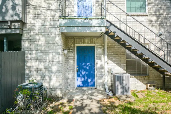 $90,000 | 9700 Leawood Boulevard, Unit 1601, Houston, TX 77099