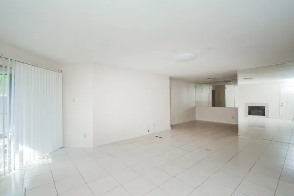 $90,000 | 9700 Leawood Boulevard, Unit 1601, Houston, TX 77099