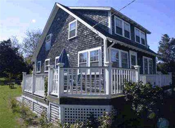 66 Clevelandtown Road Edgartown, MA 02539 - Photo 1 of 2 http://d1qzqeyxiitrap.cloudfront.net/photos/11494/600/792e543f.jpg