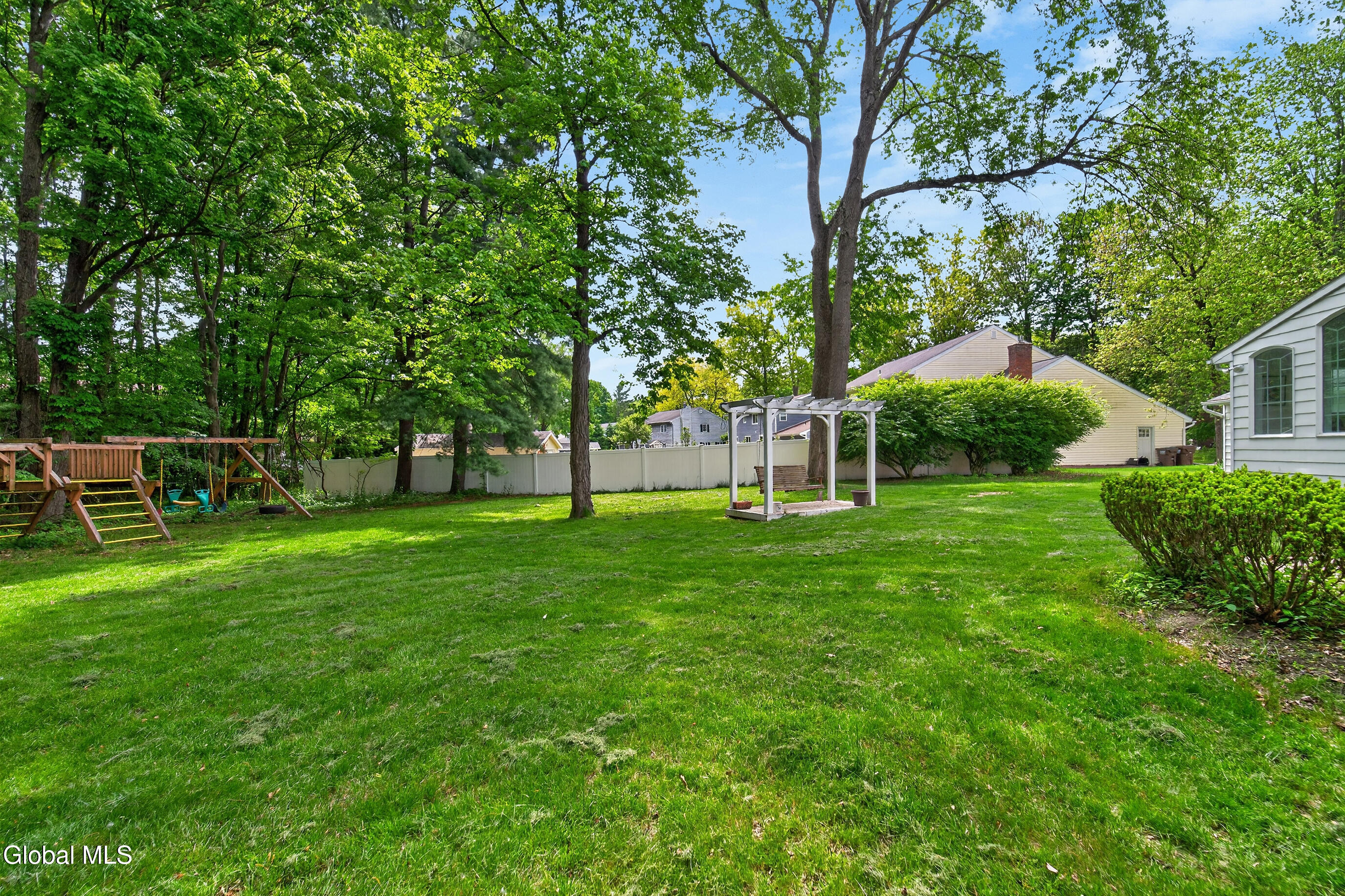 77 Huntersfield Road Bethlehem, NY 12054 - Photo 68 of 71 013-77-Huntersfield-Road-Delmar-NY-12054