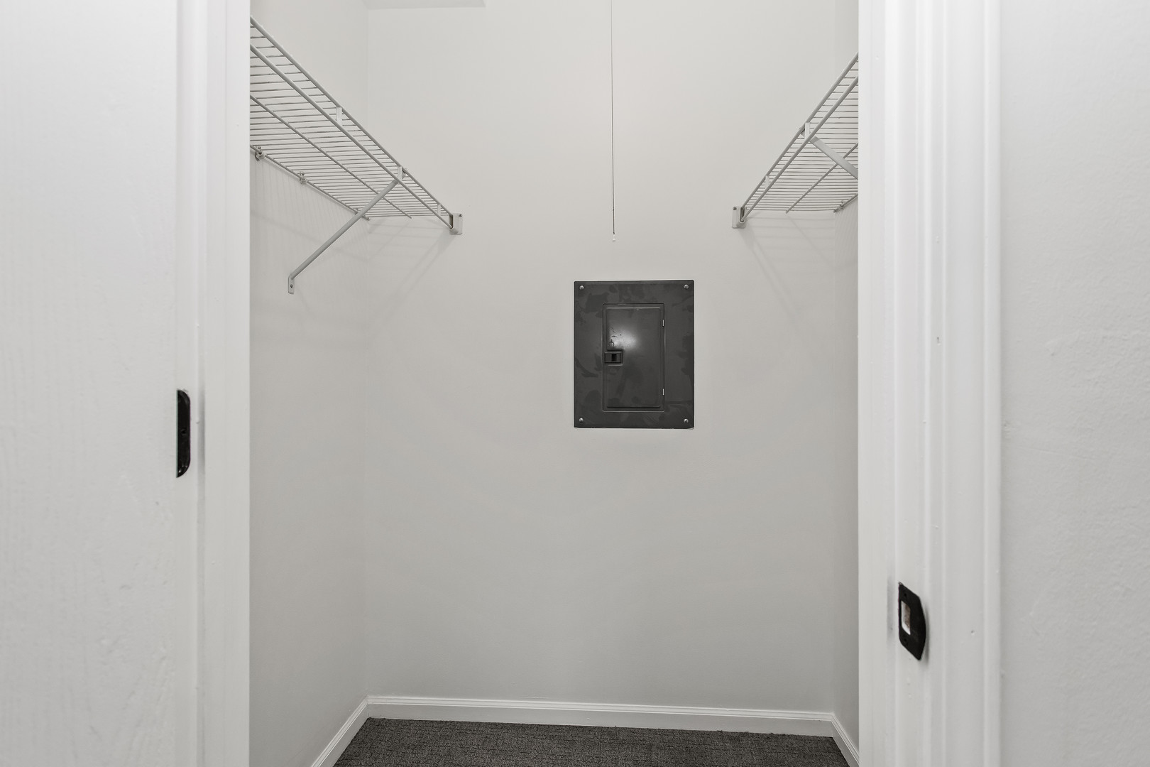 4252 Central Road, Unit 102 Glenview, IL 60025 - Photo 8 of 14 Gallery Image 8