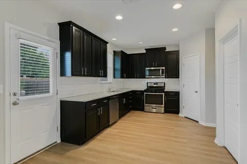 $2,350 | 10317 Laurie Lane, Austin, TX 78747