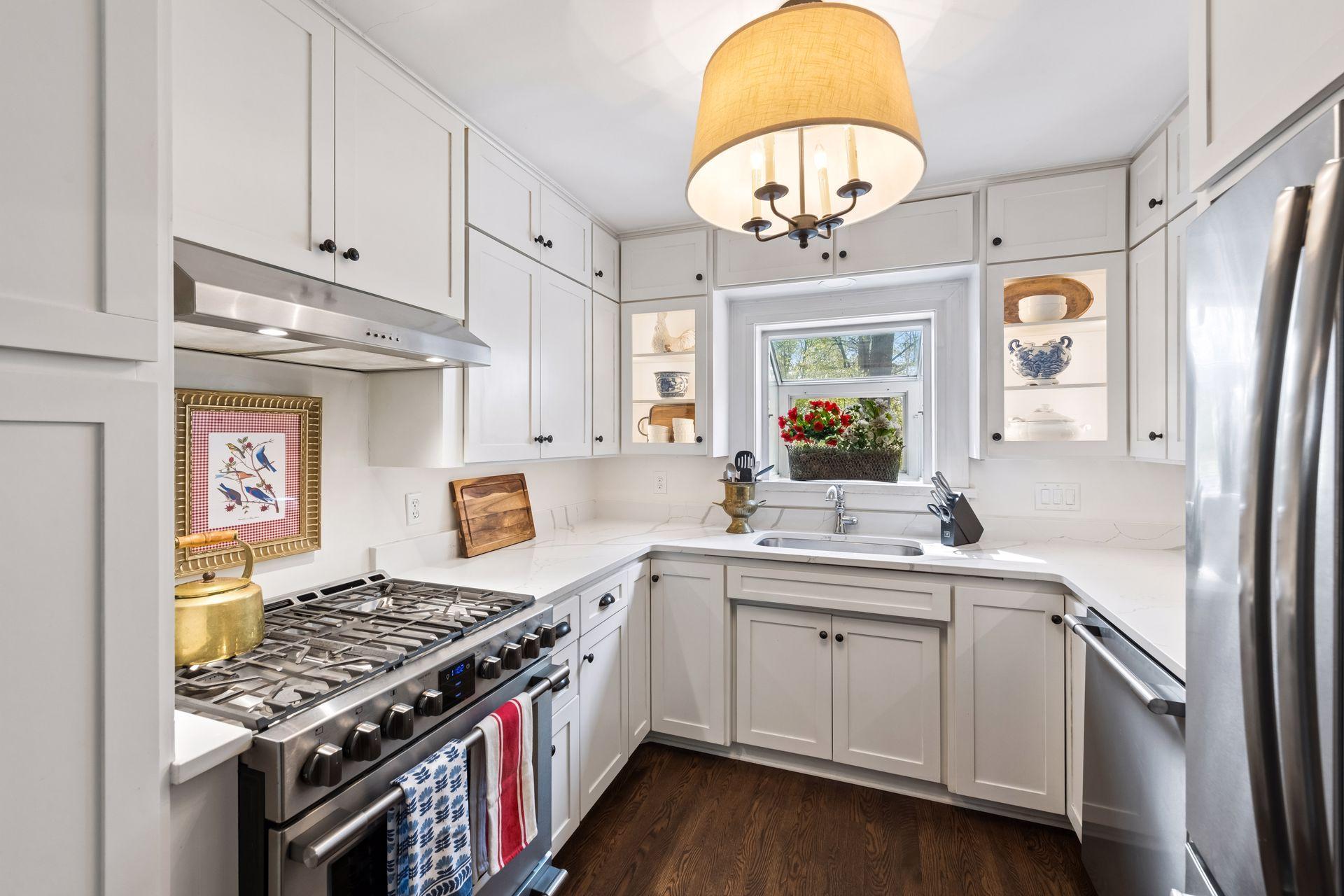 516 Shadyway Road Wayzata, MN 55391 - Photo 8 of 26 Gallery Image 8