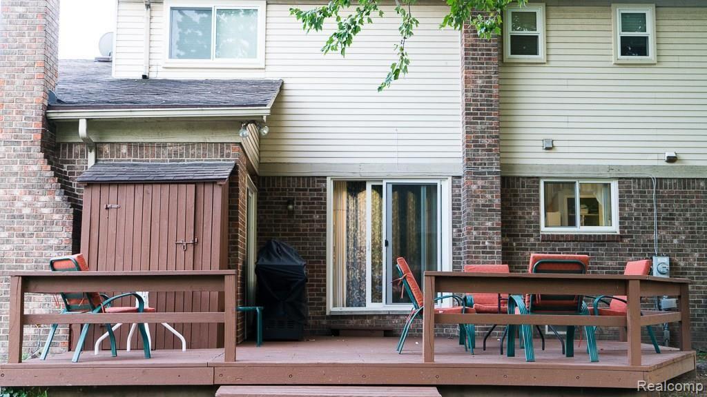 beautiful private deck with storage area