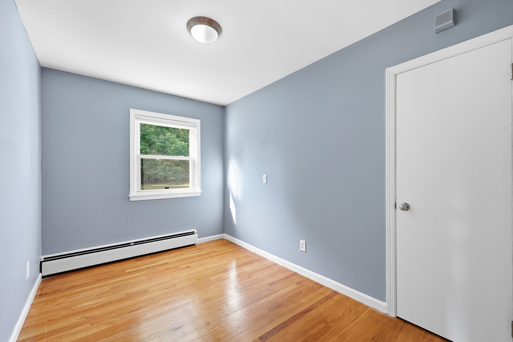 17 Keddy Street Springfield, MA 01109 - Photo 10 of 32