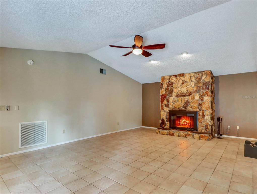 2021 Todd Road Clearwater, FL 33763 - Photo 23 of 59