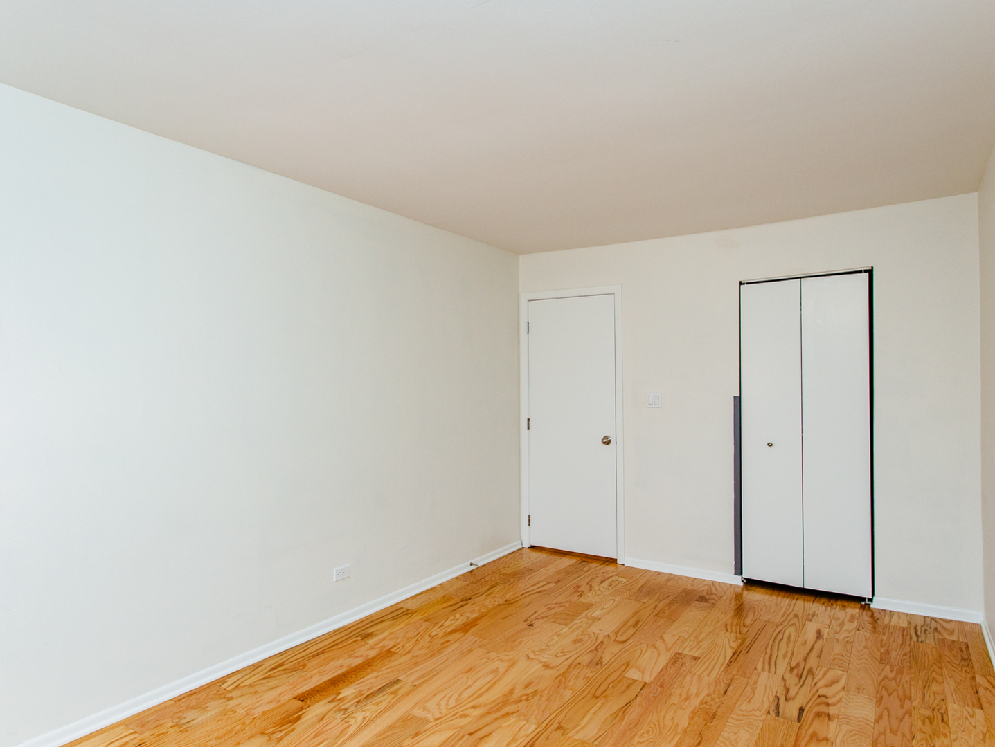1400 North Elmhurst Road, Unit 213 Mount Prospect, IL 60056 - Photo 10 of 14 a view of empty room