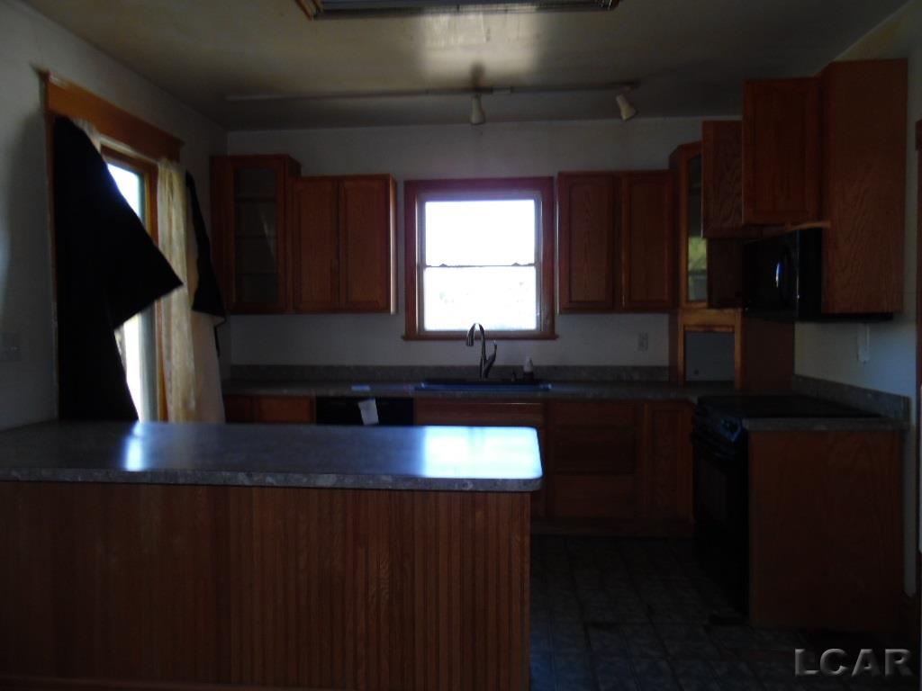 7925 Ernst Road Manchester, MI 48158 - Photo 5 of 16 31315870-4.JPG