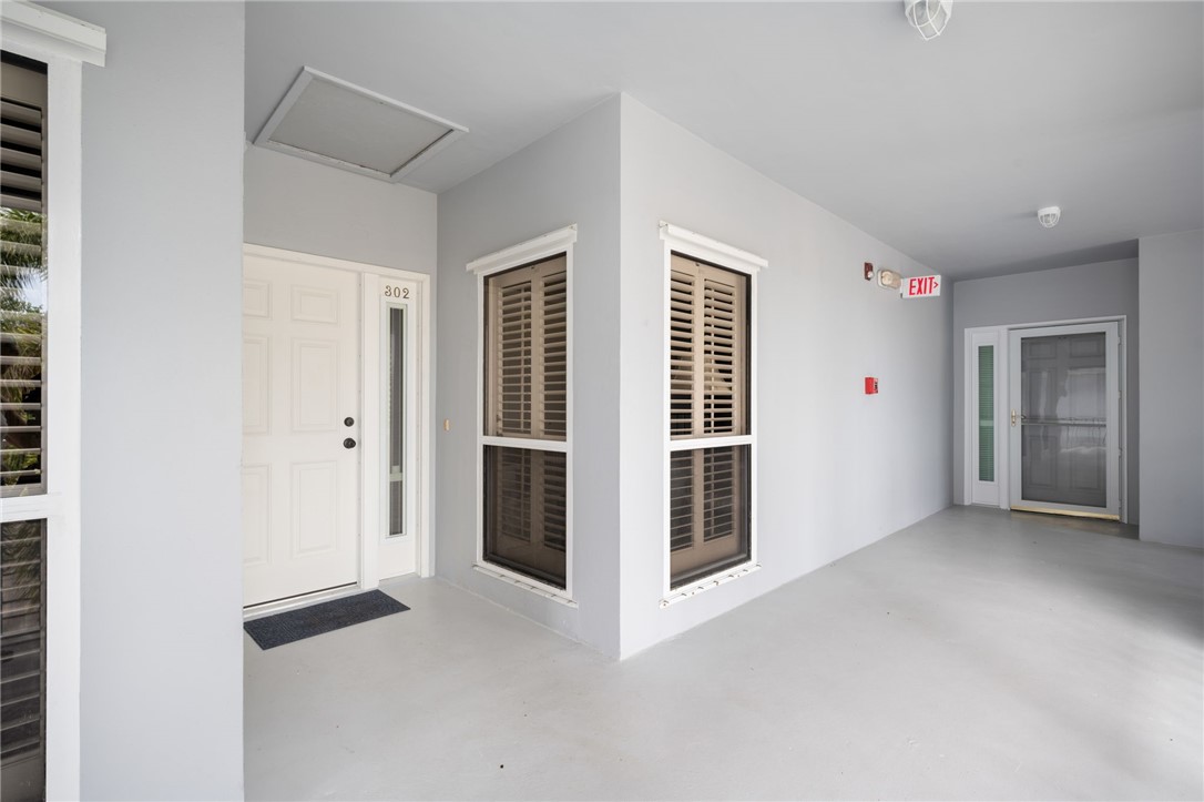 1901 Bay Road, Unit 302 Vero Beach, FL 32963 - Photo 3 of 36 Gallery Image 3