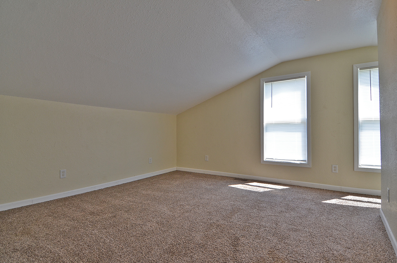 2116 Champlain Street Ottawa, IL 61350 - Photo 14 of 17