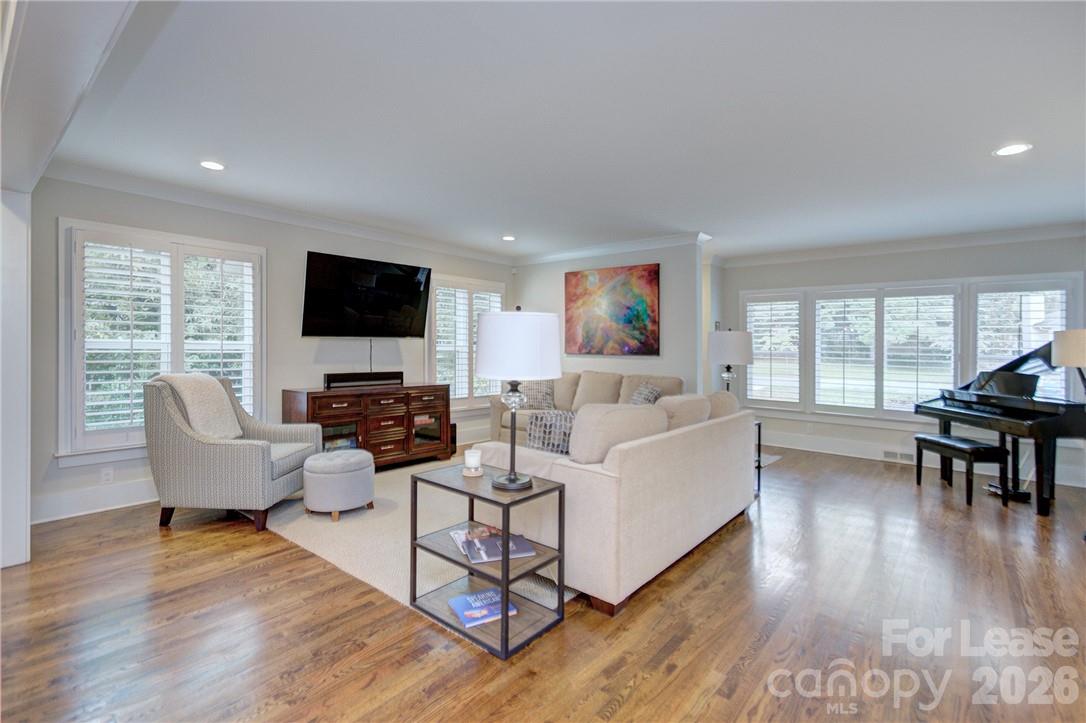 3215 Cambridge Road Charlotte, NC 28209 - Photo 6 of 28