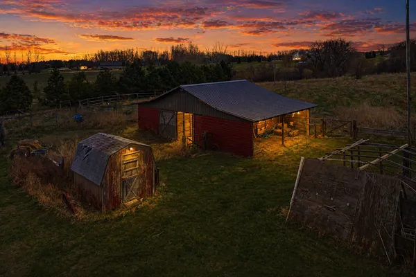 $939,999 | 5365 159th Avenue Southeast, Kindred, ND 58051
