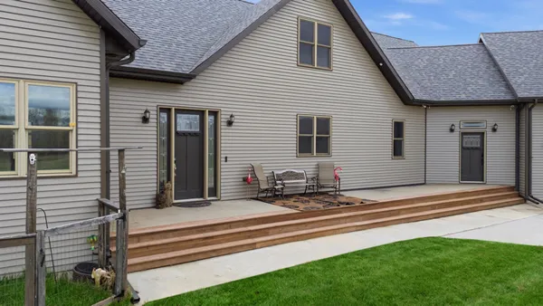$939,999 | 5365 159th Avenue Southeast, Kindred, ND 58051