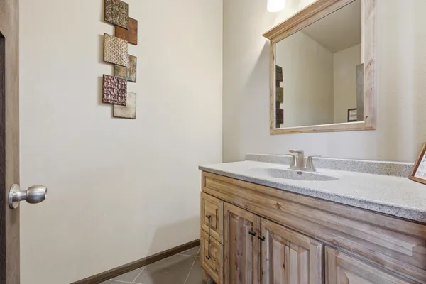 $939,999 | 5365 159th Avenue Southeast, Kindred, ND 58051