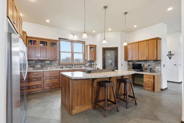 $939,999 | 5365 159th Avenue Southeast, Kindred, ND 58051