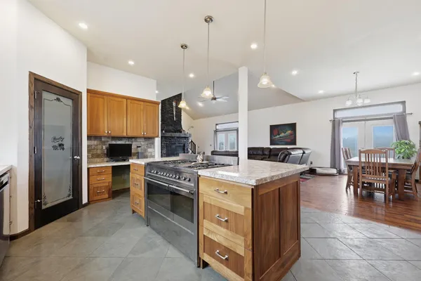 $939,999 | 5365 159th Avenue Southeast, Kindred, ND 58051