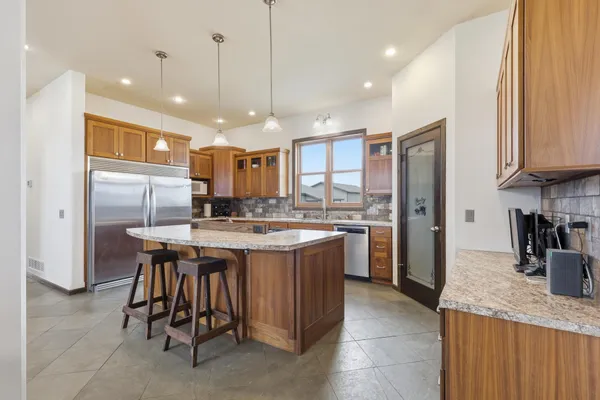 $939,999 | 5365 159th Avenue Southeast, Kindred, ND 58051