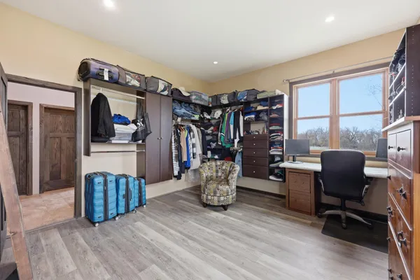 $939,999 | 5365 159th Avenue Southeast, Kindred, ND 58051