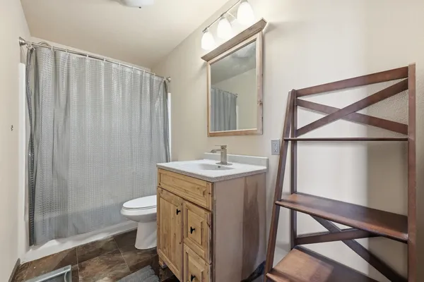 $939,999 | 5365 159th Avenue Southeast, Kindred, ND 58051